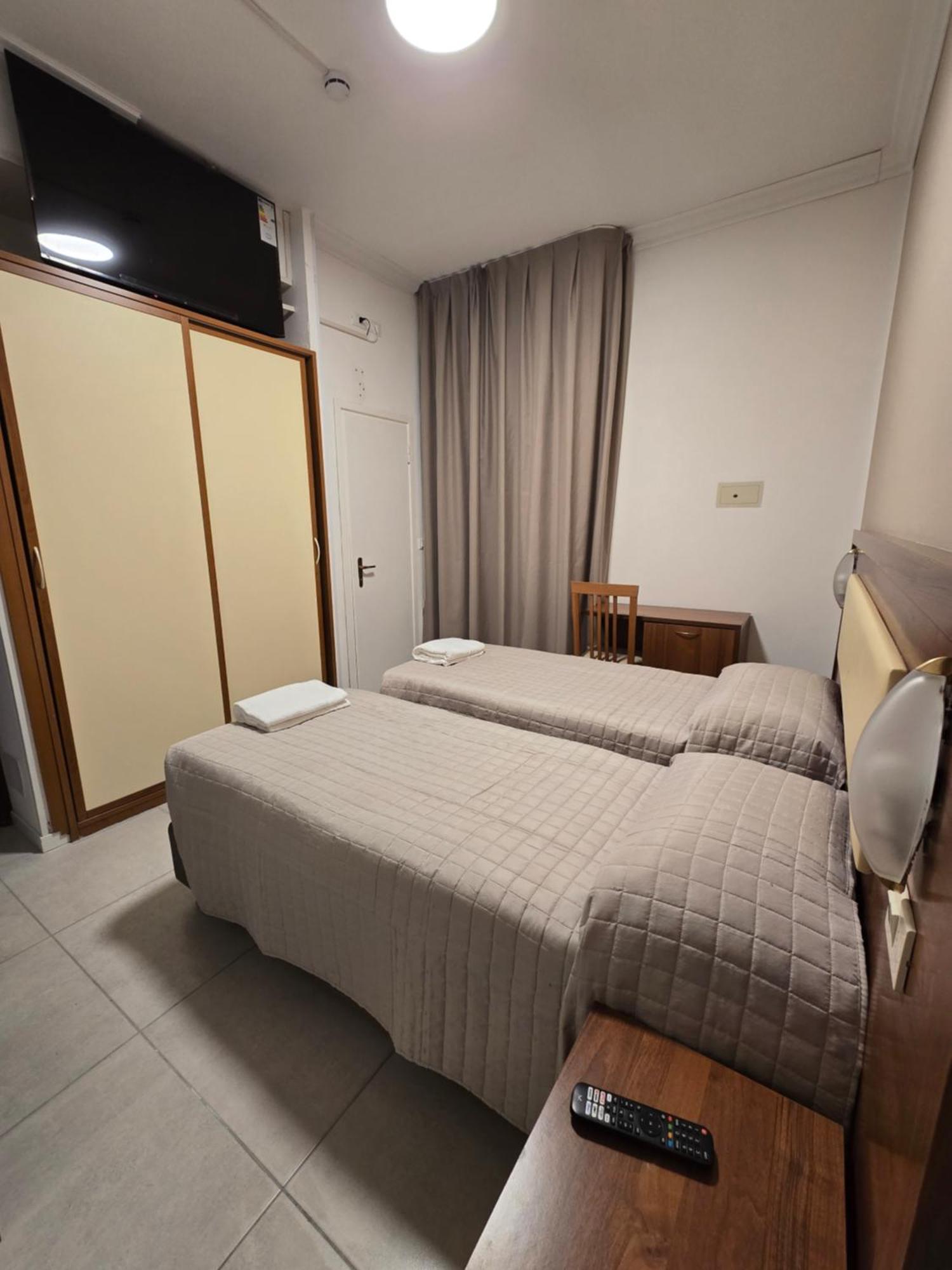 Hotel Helios Beach Milano Marittima Kültér fotó