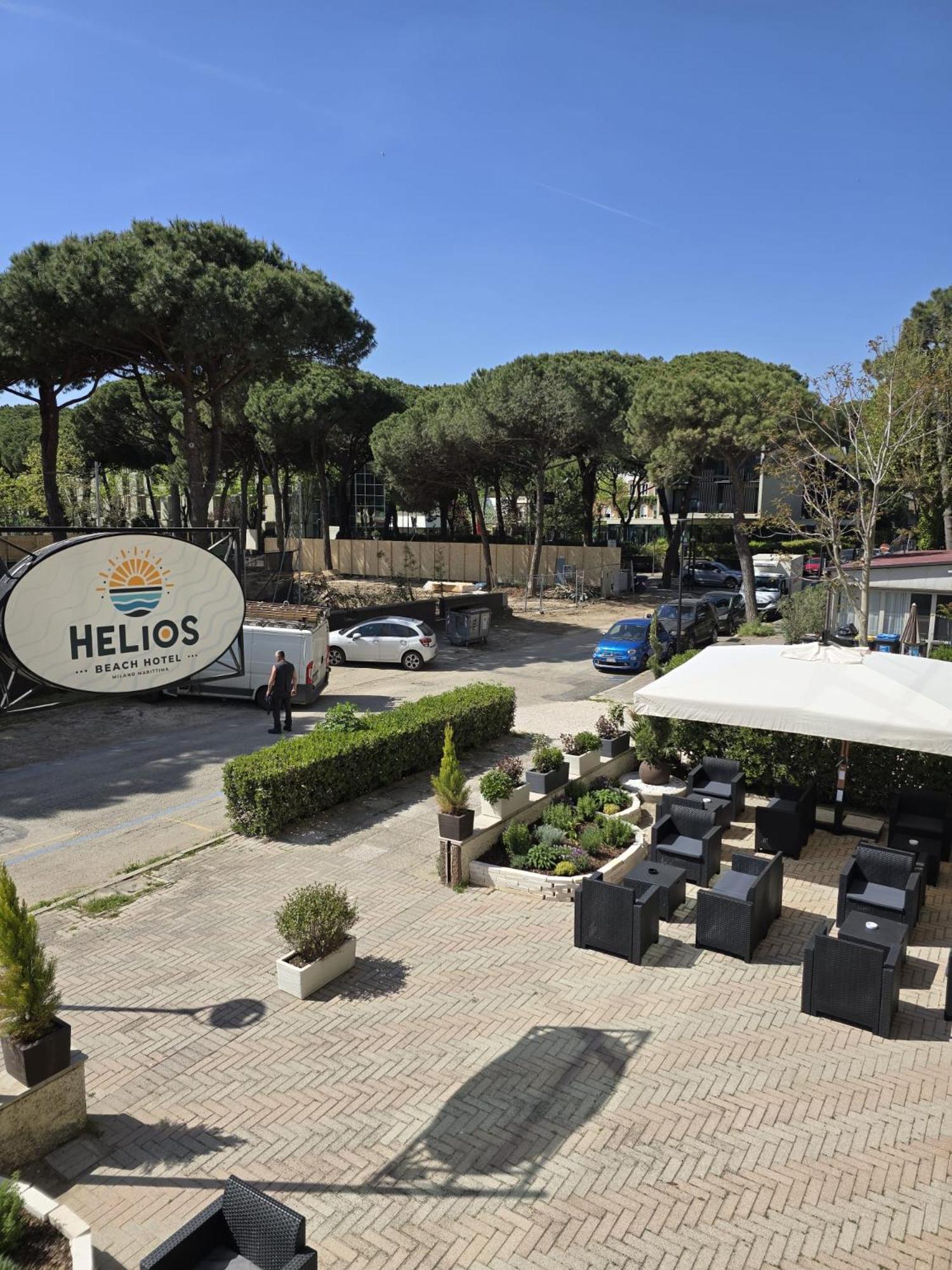 Hotel Helios Beach Milano Marittima Kültér fotó