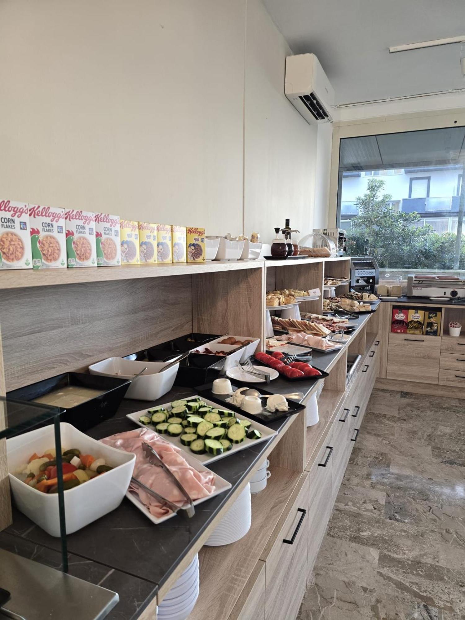 Hotel Helios Beach Milano Marittima Kültér fotó