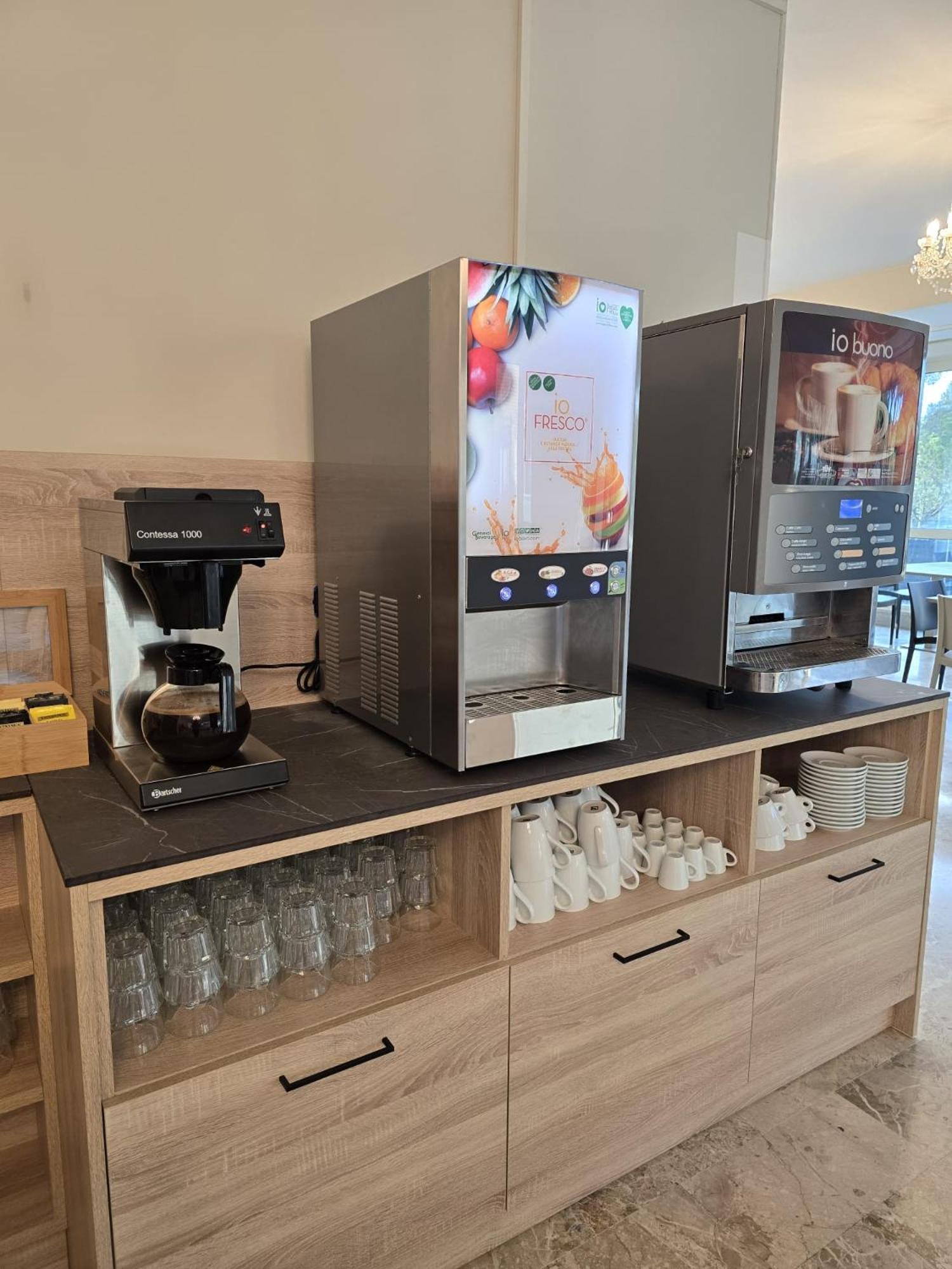 Hotel Helios Beach Milano Marittima Kültér fotó