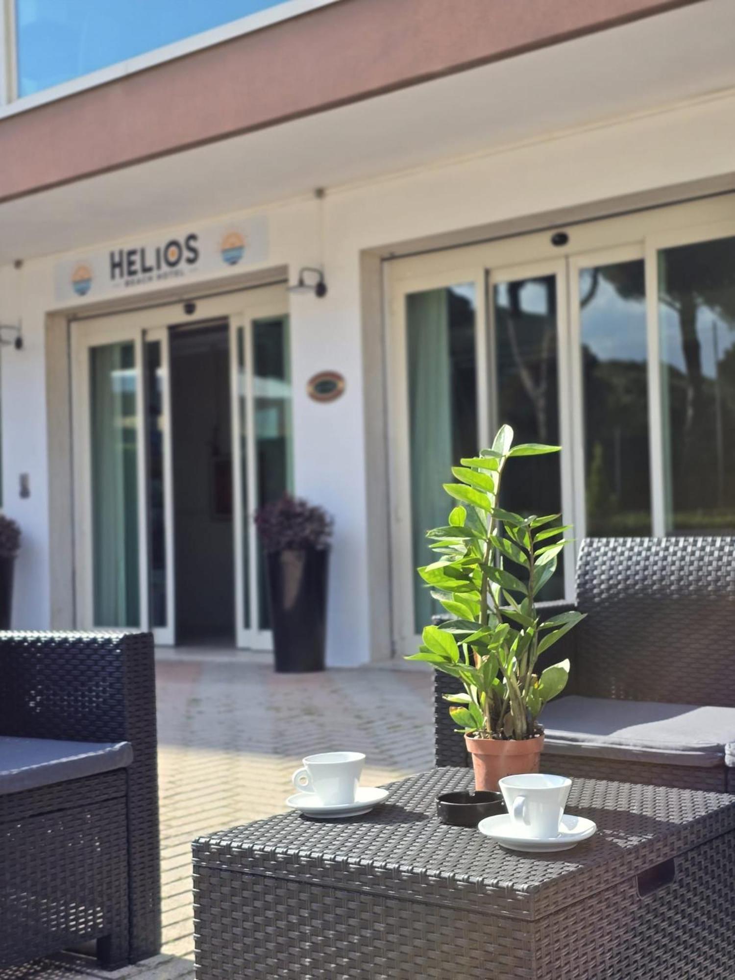 Hotel Helios Beach Milano Marittima Kültér fotó