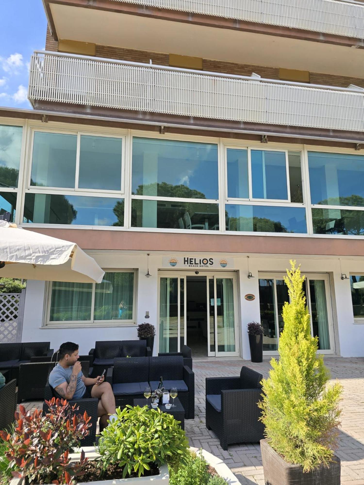 Hotel Helios Beach Milano Marittima Kültér fotó